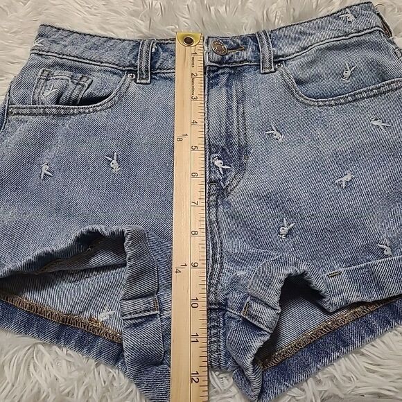 Pacsun Playboy Shorts Womens 25 Denim Distressed Hem Mom Bunny Logo Light Wash - Picture 8 of 9